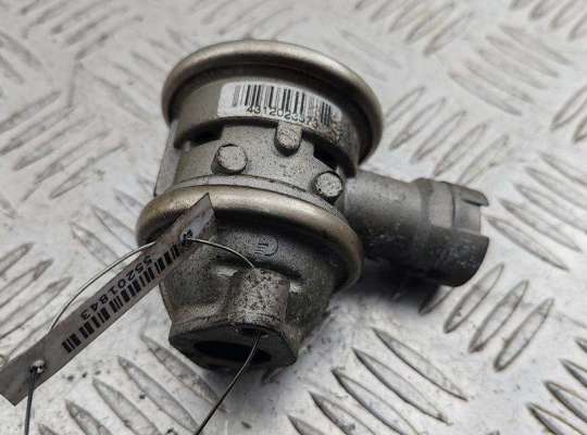 купить Клапан EGR (рециркуляции выхлопных газов) на Volkswagen Passat B5+ (GP)