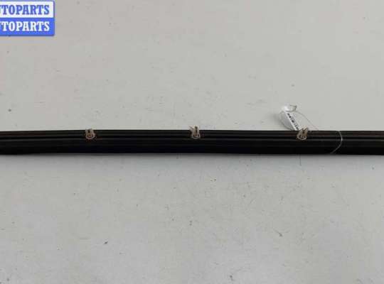 купить Молдинг двери задней правой на Mercedes C-Class W202 (1993-2000)