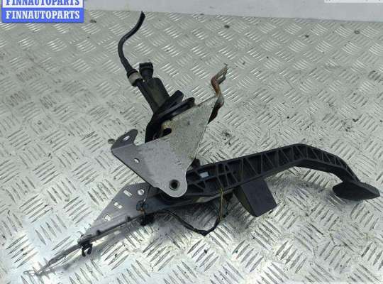 купить Педаль сцепления на Ford Focus II (2004-2011)