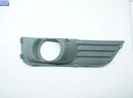 купить Рамка фары противотуманной левой на Ford Focus II (2004-2011)