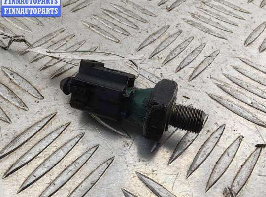 купить Датчик давления масла на Volkswagen Golf-5