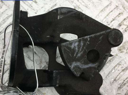 Замок капота MB1487416 на Mercedes C-Class W203 (2000-2006)