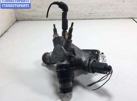 купить Фланец (тройник) системы охлаждения на Volkswagen Passat B5