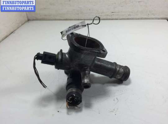 купить Фланец (тройник) системы охлаждения на Volkswagen Passat B5