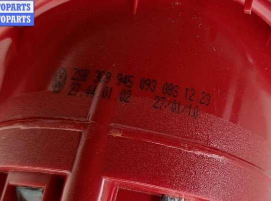 купить Фонарь крышки багажника левый на Volkswagen Passat B6