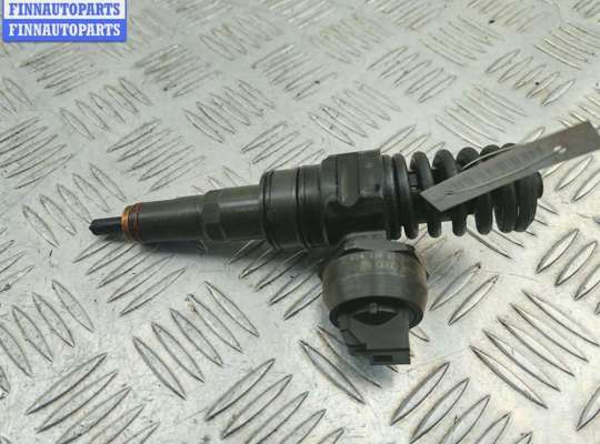 Форсунка топливная на Volkswagen Passat B6 (3C)