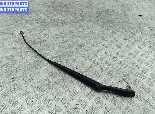 Поводок дворника на Ford Focus I