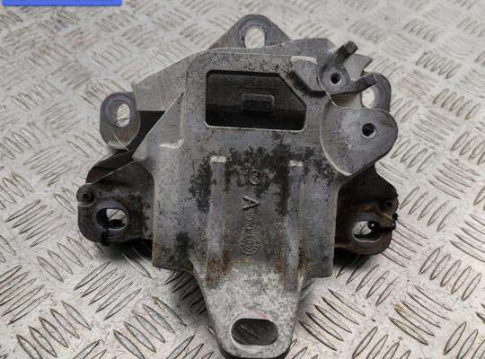 купить Подушка крепления КПП на Mazda 3 (2018- ) BP