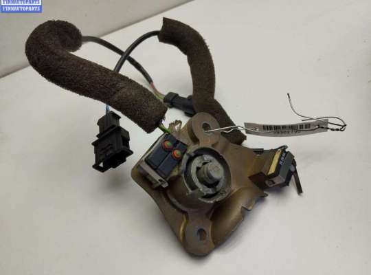 купить Личинка замка багажника на Volkswagen Sharan (1995-2000)