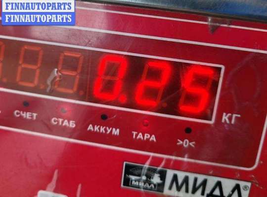 купить Накладка подсветки номера на Mercedes W124 (1985-1995)