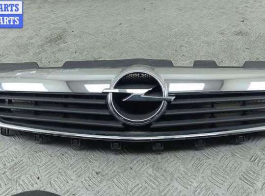 купить Решетка радиатора на Opel Zafira B (2004-2014)