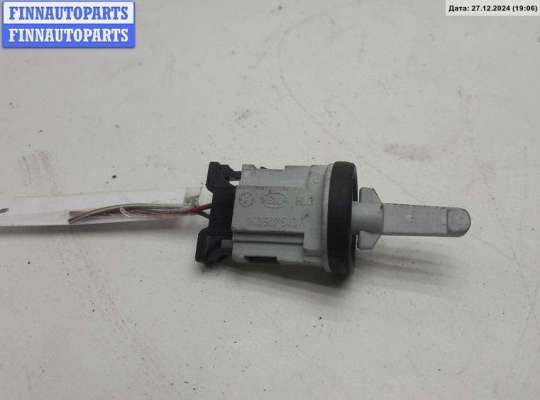 купить Датчик температуры на Volkswagen Passat B6