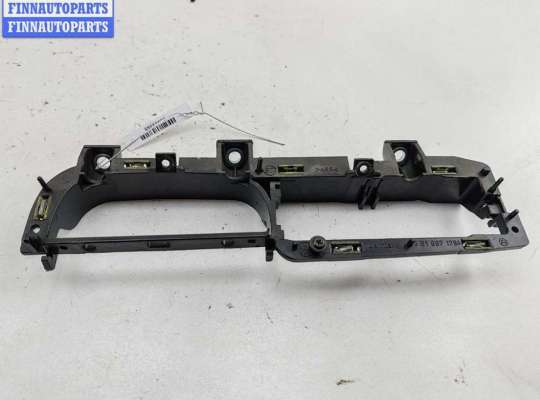 Ручка двери внутренняя передняя левая VG2525122 на Volkswagen Passat B5
