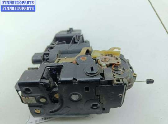 Замок боковой двери на Volkswagen Passat B5 (3B)