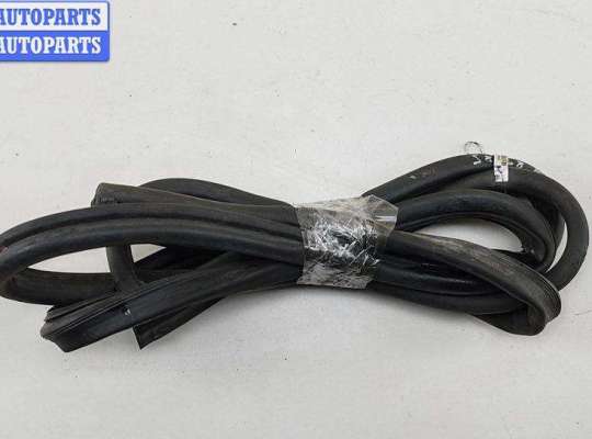 Купить Уплотнитель двери передней левой на Mercedes E-Class W210 (1995-2002) Уплотнитель двери передней левой MB1682008 на Mercedes E-Class W210 (1995-2002)