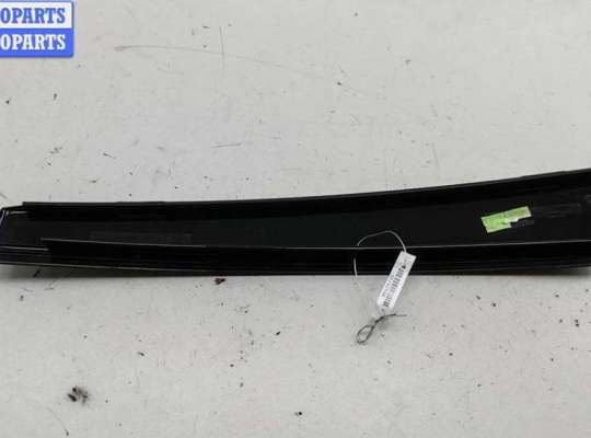 купить Накладка двери задней правой на Volkswagen Passat B5+ (GP)