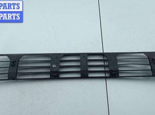 купить Решётка (заглушка) в бампер на Audi A4 B5 (1994-2001)