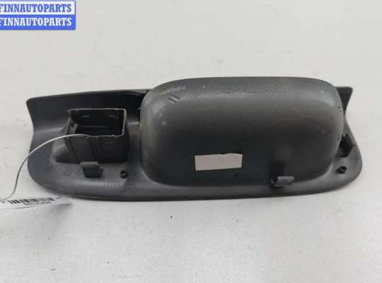 купить Ручка двери внутренняя задняя правая на Volkswagen Sharan (2000-2010)