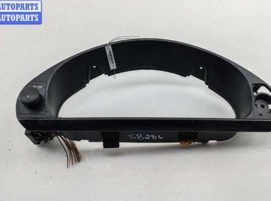 Рамка (обрамление) щитка приборов BM3584313 на BMW 3 E36 (1991-2000)