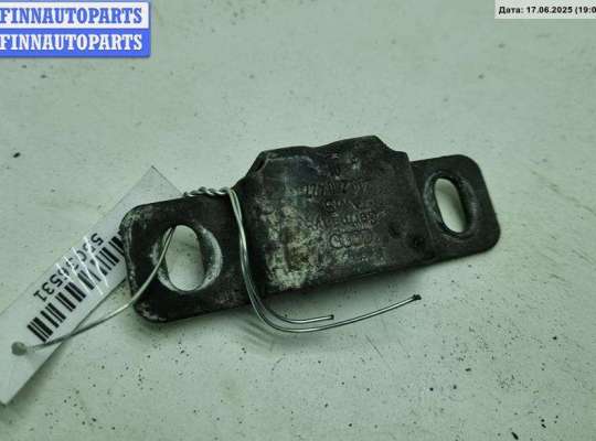 купить Кронштейн радиатора на Volkswagen Passat B5