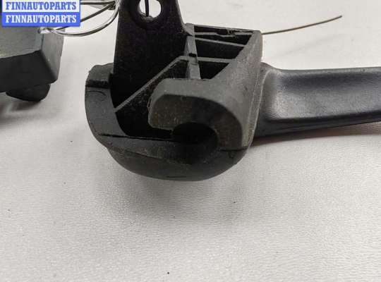 купить Ручка двери внутренняя задняя левая на Volkswagen Passat B4