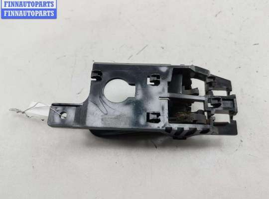 купить Ручка двери внутренняя передняя левая на Kia Sportage (2004-2010)