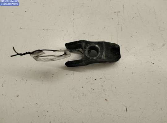 купить Скоба (кронштейн) крепления форсунки на Volkswagen Bora