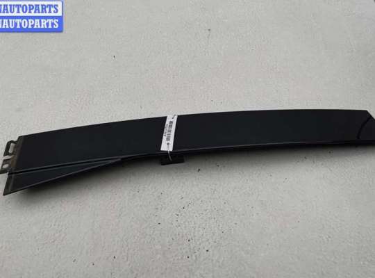 купить Накладка двери задней правой на Volkswagen Passat B5+ (GP)