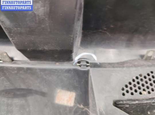 купить Решетка радиатора на Opel Zafira B (2004-2014)