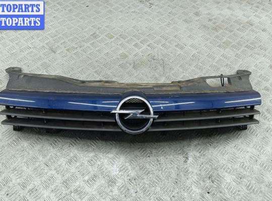 купить Решетка радиатора на Opel Astra H (2004-2009)