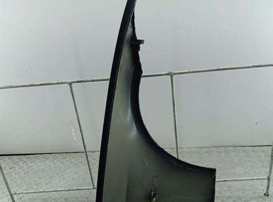 Крыло переднее