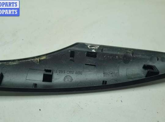 купить Накладка (заглушка) рейлинга на Volkswagen Passat B5+ (GP)