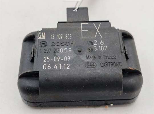 Купить Датчик дождя на Opel Astra H (2004-2009) Датчик дождя OP2460724 на Opel Astra H (2004-2009)