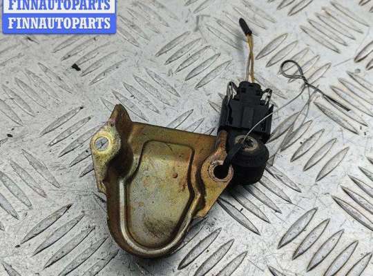 Датчик детонации SK490225 на Skoda Felicia