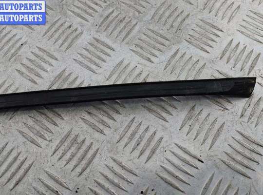 купить Молдинг лобового стекла на Volkswagen Passat B6