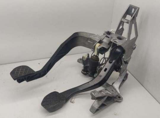 купить Узел педальный на Audi A4 B5 (1994-2001)