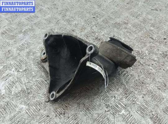 купить Кронштейн КПП опорный на Volkswagen Passat B5+ (GP)