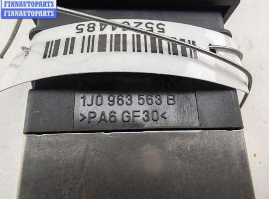 купить Кнопка обогрева сидений на Volkswagen Bora