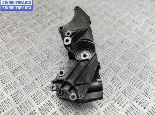 купить Кронштейн генератора на Volkswagen Golf-4