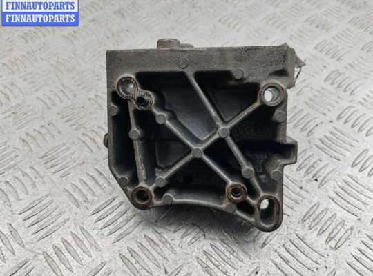 купить Кронштейн генератора на Peugeot 307