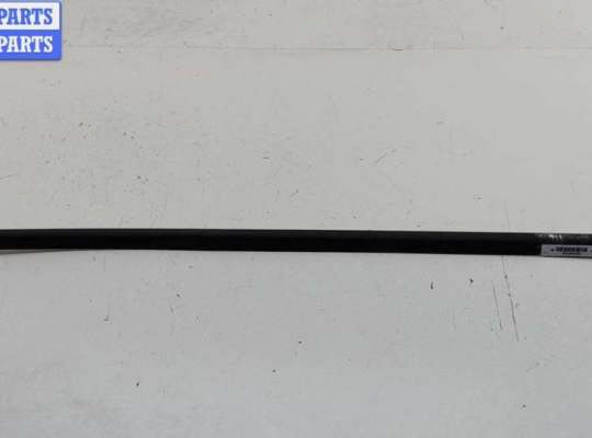 Молдинг двери задней левой VG2778479 на Volkswagen Passat B6