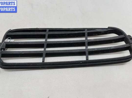 купить Решётка (заглушка) в бампер на Audi 80 B4 (1991-1996)