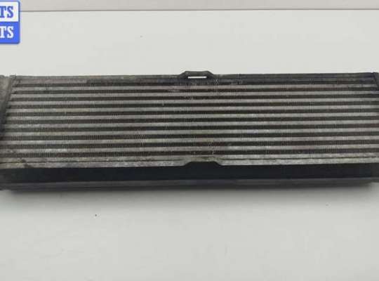 Радиатор интеркулера MB1693777 на Mercedes Vito-2 / Viano W639 (2003-2014)