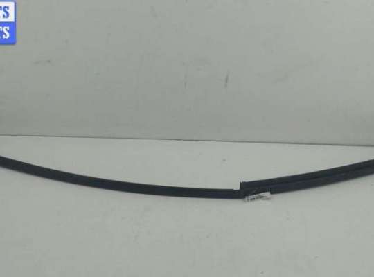 Молдинг лобового стекла TT973429 на Toyota RAV4 (2005-2013) XA30