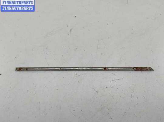 купить Молдинг двери задней левой на Volkswagen Passat B6