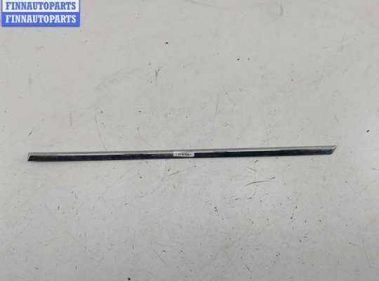 купить Молдинг двери задней левой на Volkswagen Passat B6