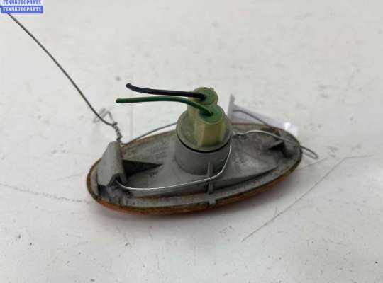 купить Повторитель поворота правый на Nissan Almera Tino