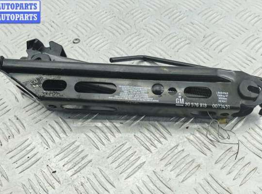 Купить Домкрат на Opel Vectra B (1995-2002) Домкрат OP2376900 на Opel Vectra B (1995-2002)