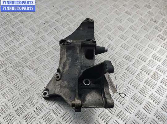 купить Кронштейн генератора на Volvo S40 / V40 (1995-2004)