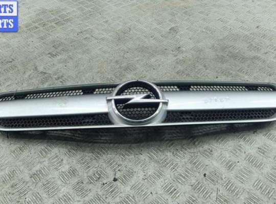 купить Решетка радиатора на Opel Signum (2003-2008)